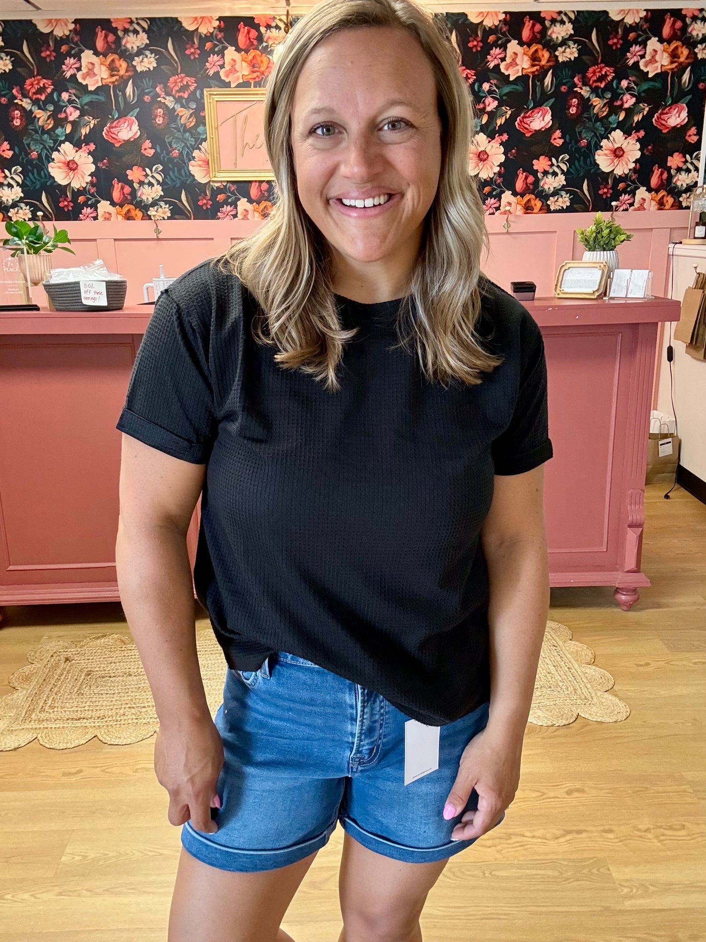 Vervet Soft Cuffed Shorts - Med. Wash