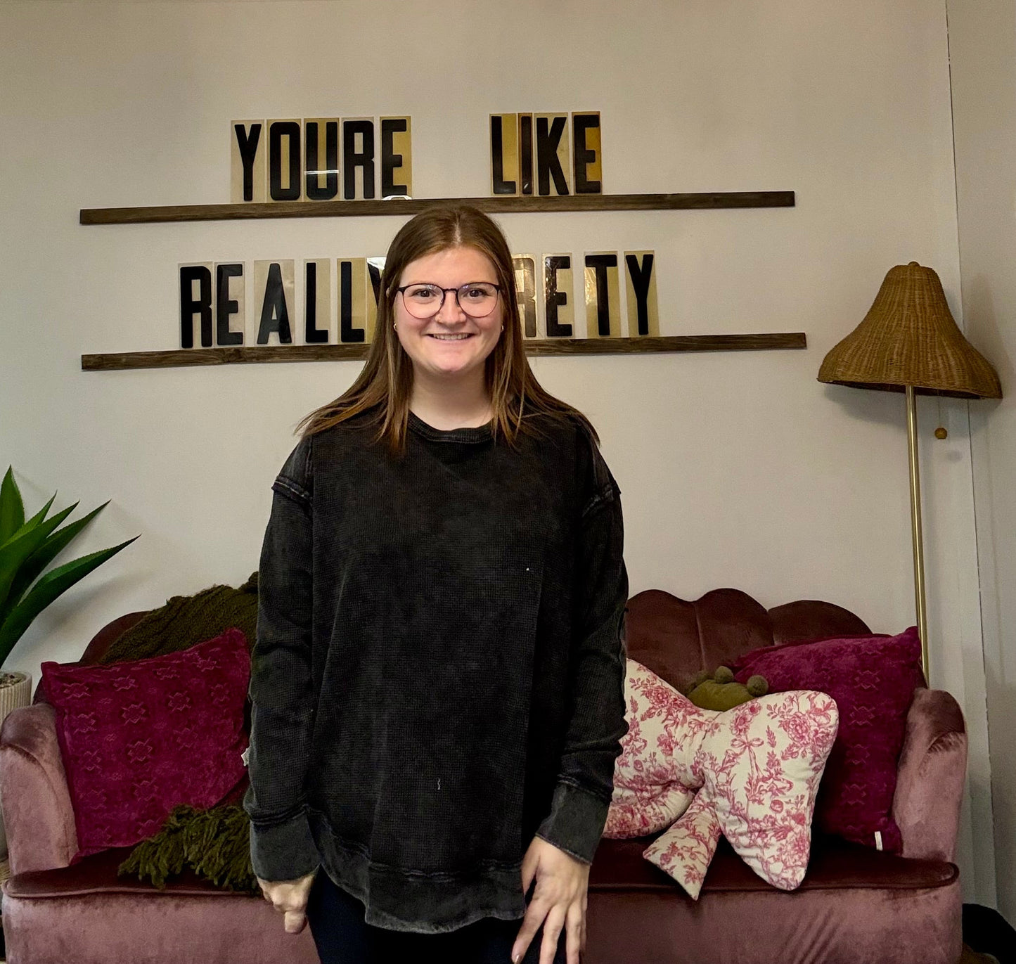 Rounded Hem Pullover - Black