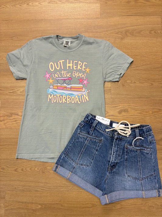Motorboatin Tee