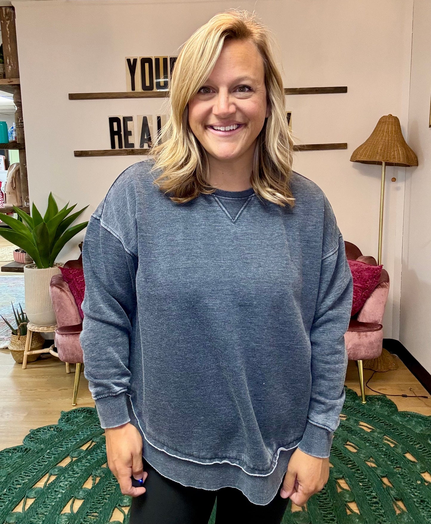 Navy Campus Pullover