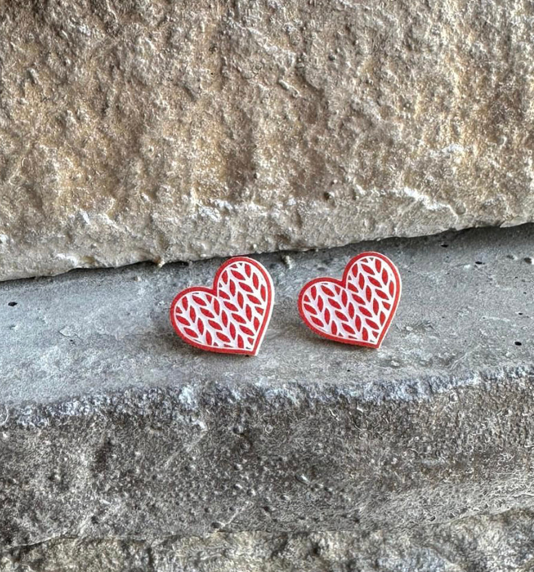 Red/White Knit Acrylic Heart Studs